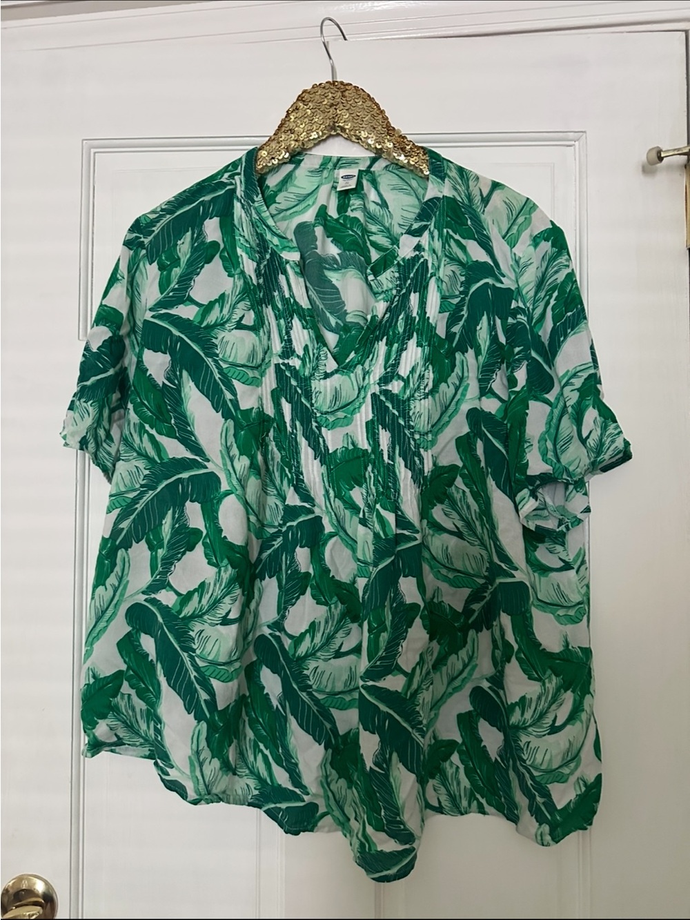Old Navy Green Leaf Print Top Size XL